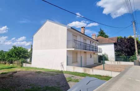 grande maison sans travaux près des commerces .