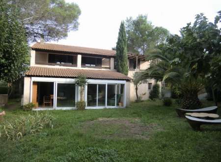 Belle maison sur 2 niveaux